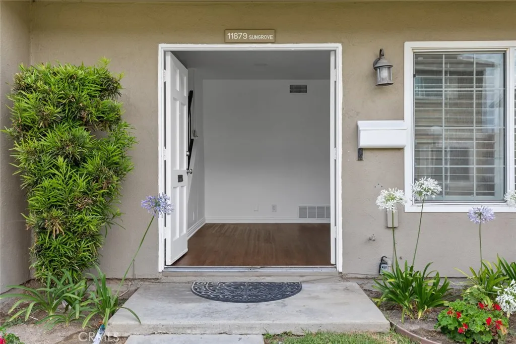 11879 Sungrove Circle, Garden Grove, California 92840 home-pic-5